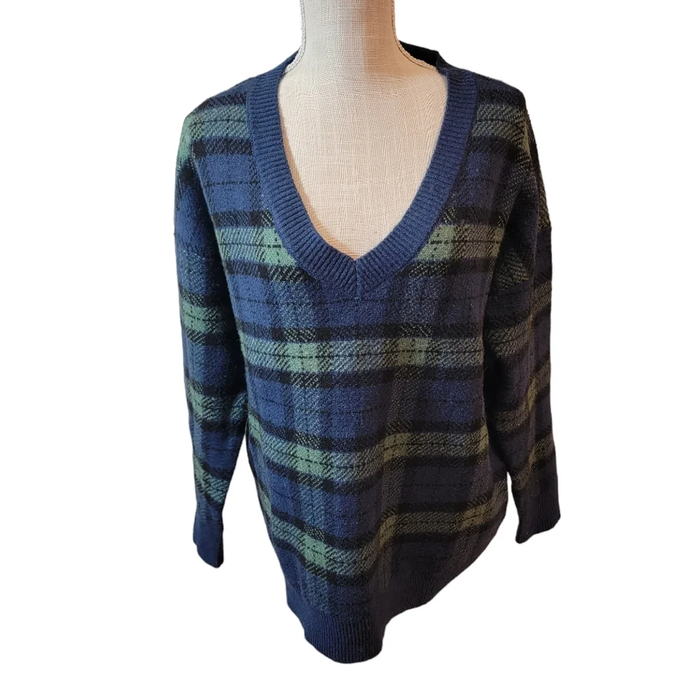 Aeropostale Blue/Green/Black Oversized V-Neck Sweater Size Small NWT